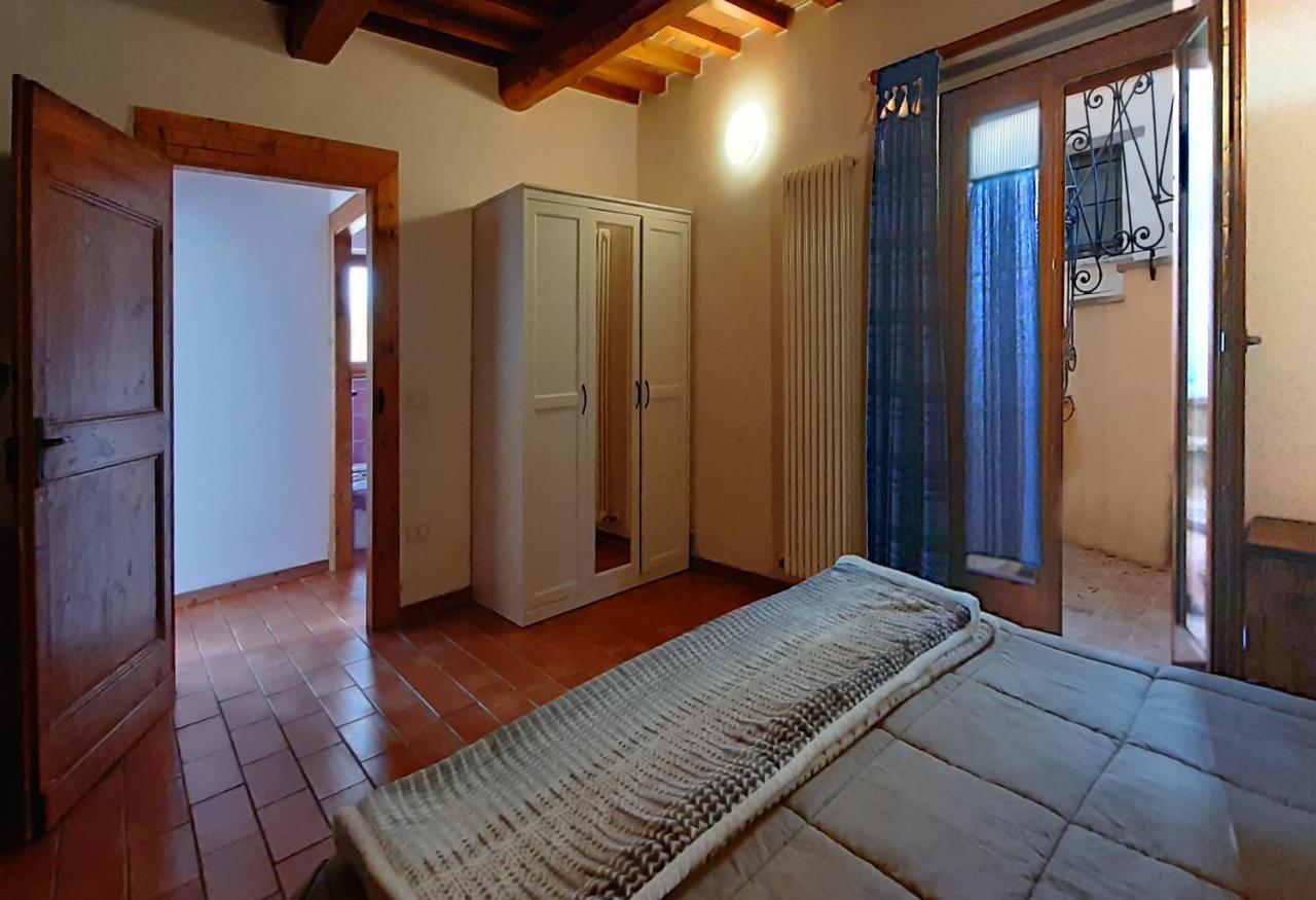 Gasthaus Country House Ca' Vernaccia Urbino Exterior foto
